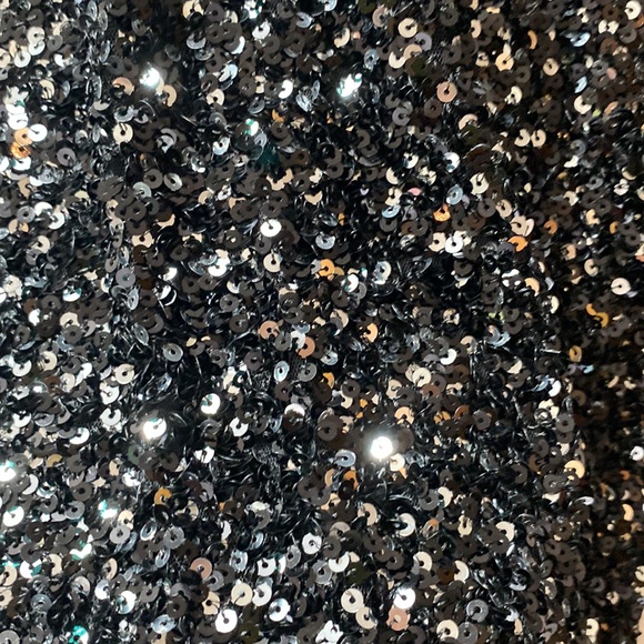 Beautiful lined black and silver sweater with sequins - Picture 2 of 4